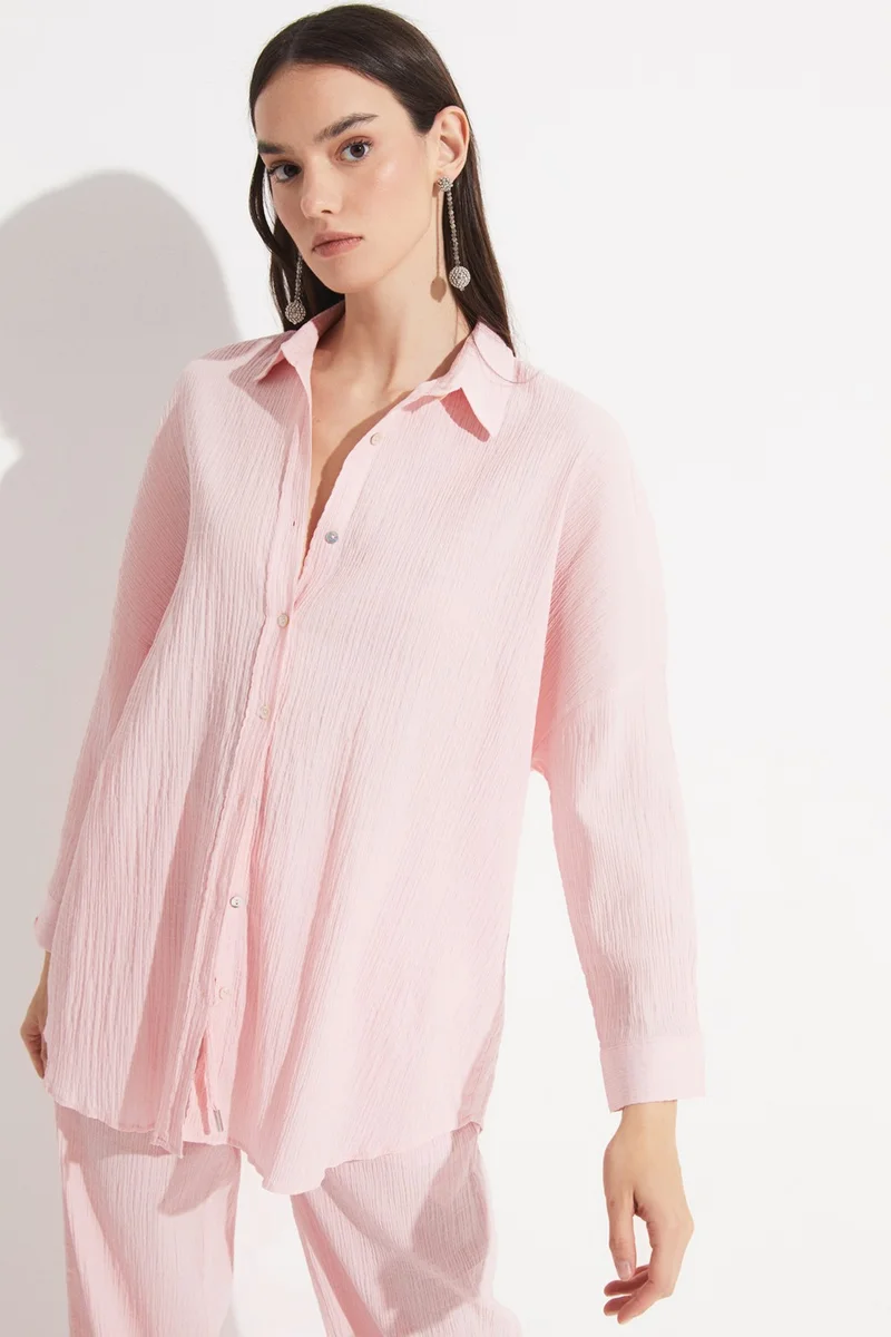 جون Women's Exclusive Boyfriend/Wide Pattern Cotton Woven Shirt