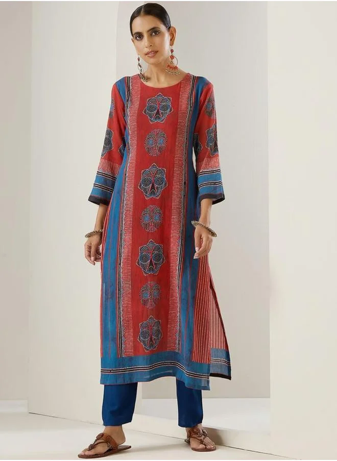 آي شين Rayon Women Red Rayon Kurta Set with Embroidered pattern Tunic and Palazzo features a Round neckline and Three-Fourth Sleeve secured with Elastic closure and styled in Straight Fit ideal for Festive moments — a must-have for your statement wardrobe.