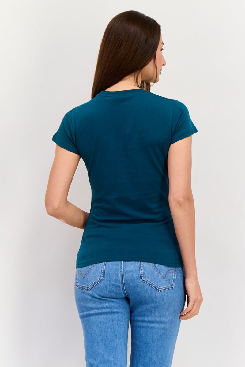 Ellesse تي شيرت نسائي بياقة دائرية بأكمام قصيرة بشعار العلامة التجارية، أزرق فيروزي - Image 4