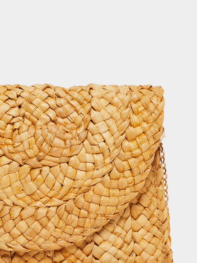 Styli Styli Weave Design Straw Clutch with Chain Strap  - Image 3