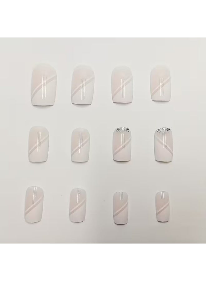 Goolsky 24 قطعة نصائح أظافر مزيفة مربعة نصف فرنسية بيضاء نقية مع لاصق هلامي ومبرد أظافر، أظافر دي آي واي، أظافر بأسلوب فرنسي، أظافر مزينة بالأحجار الكريمة، أظافر ضغط عالية الجودة، أظافر سهلة التطبيق، أظافر لاصقة، أظافر صناعية، عشاق الأظافر - Image 2
