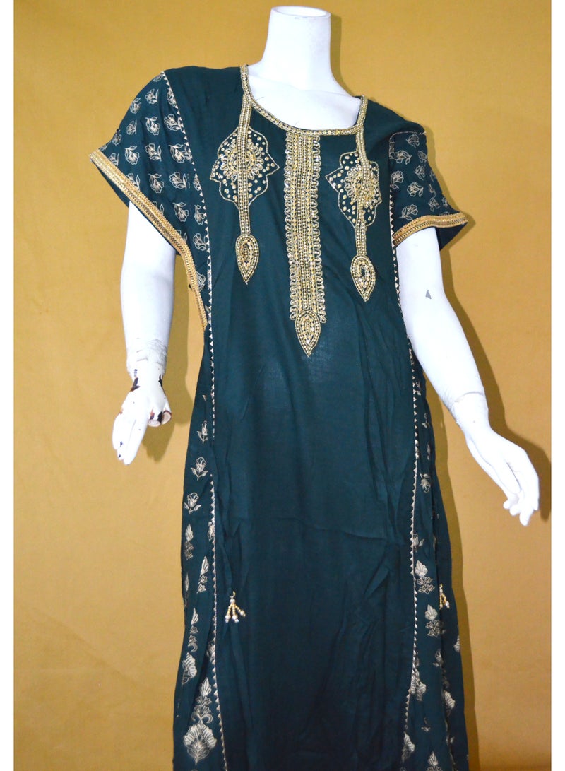 زينة جلابية نسائية أنيقة مطرزة – واسعة من الأسفل، بأكمام باتوينج، بشريط جانبي قابل للتعديل - Image 2