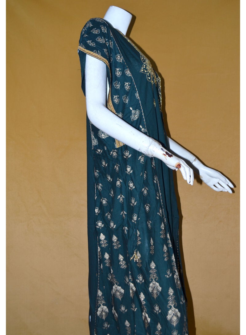 زينة جلابية نسائية أنيقة مطرزة – واسعة من الأسفل، بأكمام باتوينج، بشريط جانبي قابل للتعديل - Image 4