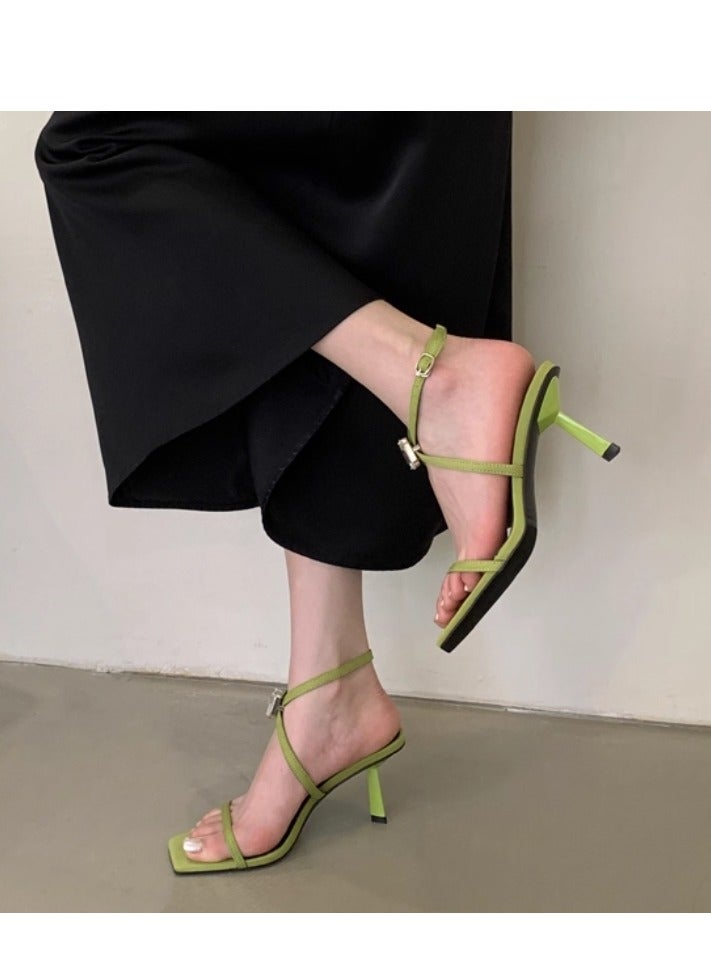 Elegant And Versatile Sandals With Exposed Toes - Image 5