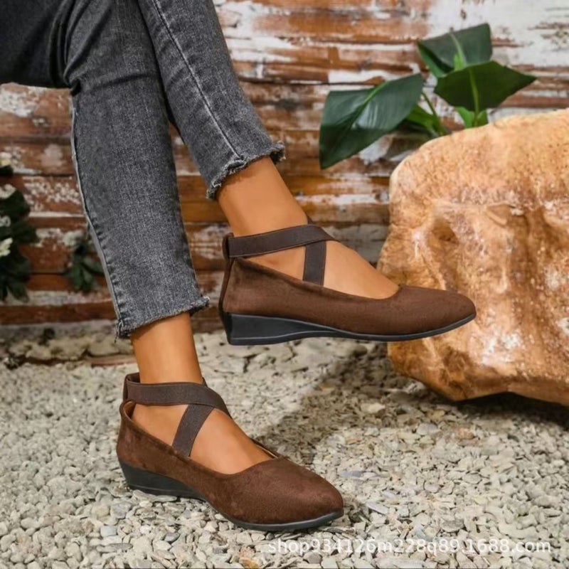 2025 Trade New Style Round-Toe Large Size Women'S Low-Heel Slip-On Casual Shoes For Women In Europe And America - Image 2