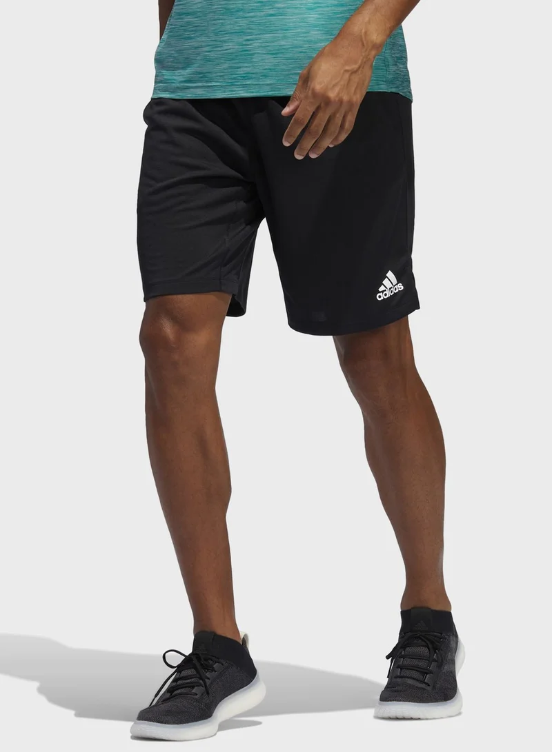 adidas شورت بشعار الماركة