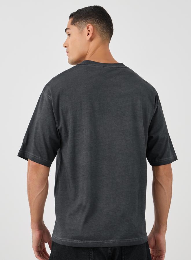 Styli Slogan Print Oversized Crew Neck T-Shirt - Image 4