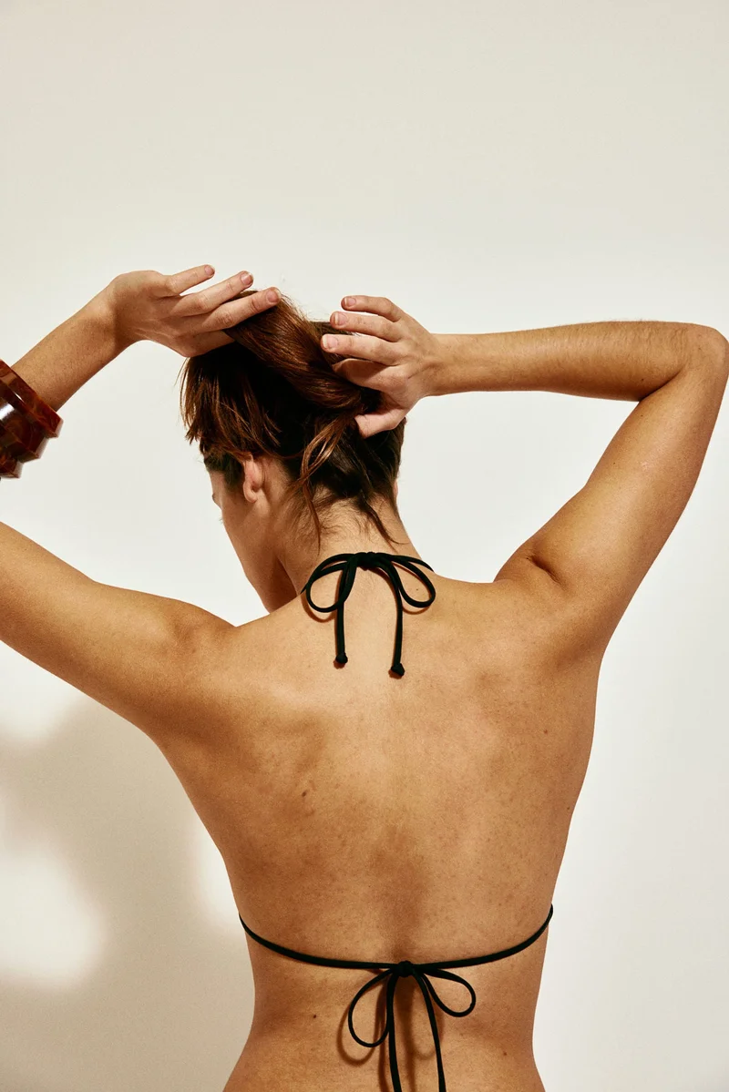 اتش اند ام بيكيني توب بقوالب مُبطنة بشكل مثلث