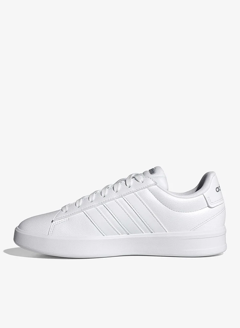 اديداس جراند كورت .