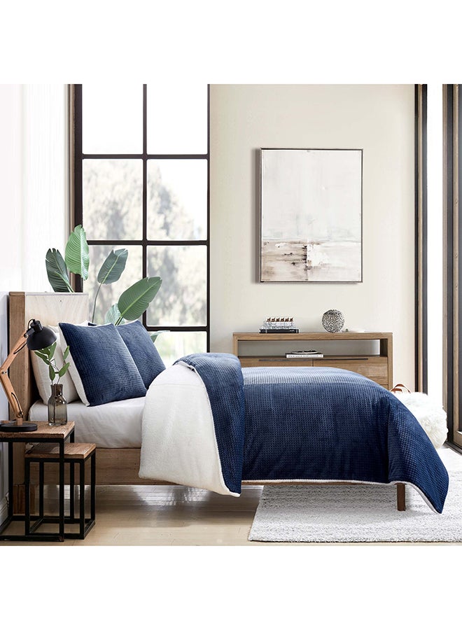 Boutique Blanche Waffle burnout flannel comforter set 200*240 cm+ 50*75 cm  - Image 3