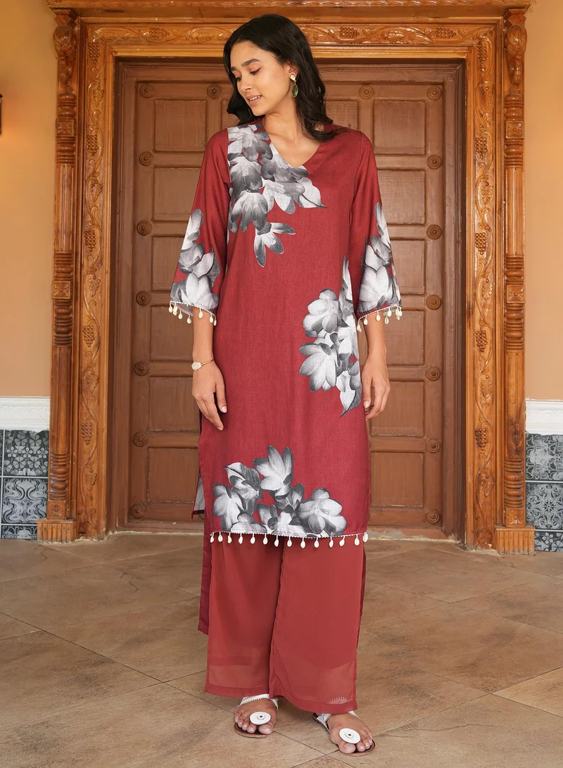  قصة طقم كورتا نسائي بوشاح نباتي همس بلون بني محروق