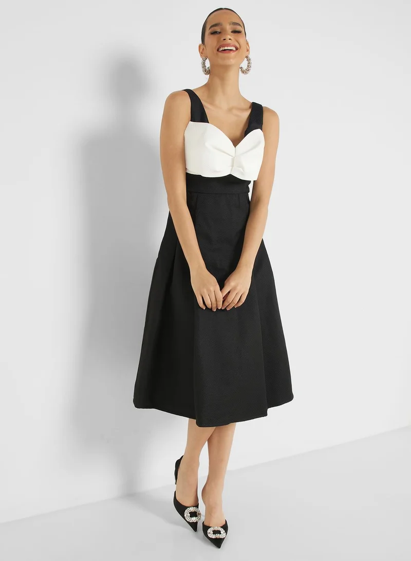 Femi9 Strap Pleated Knitted Dress