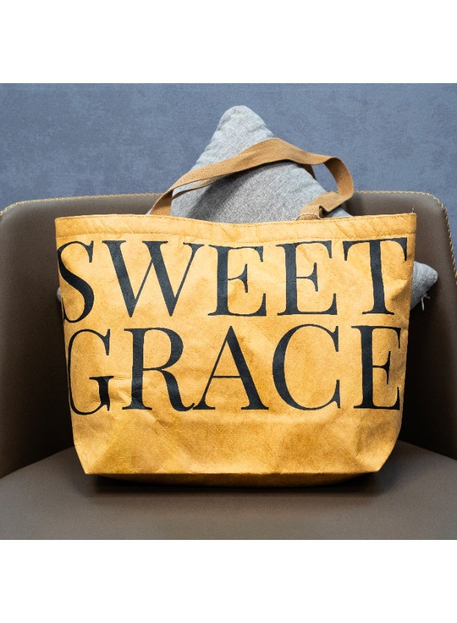 حقيبة تسوق قماشية صديقة للبيئة قابلة لإعادة الاستخدام بطباعة "Sweet Grace" الأنيقة – حقيبة كتف خفيفة ومتينة للاستخدام اليومي والتسوق والسفر – سعة كبيرة وتصميم عصري - Image 2