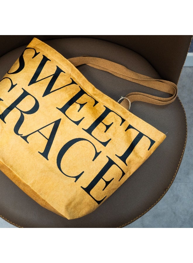 حقيبة تسوق قماشية صديقة للبيئة قابلة لإعادة الاستخدام بطباعة "Sweet Grace" الأنيقة – حقيبة كتف خفيفة ومتينة للاستخدام اليومي والتسوق والسفر – سعة كبيرة وتصميم عصري - Image 3