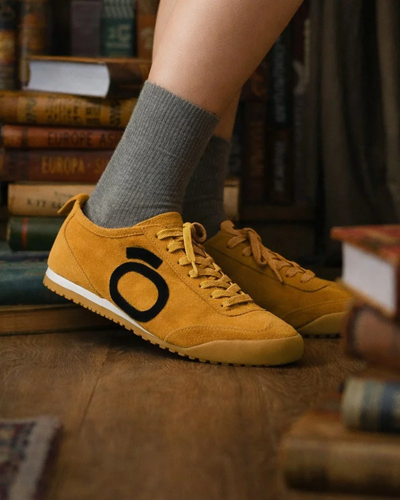 بيواكوف Men's Yellow Kill Bill Color Block Suede Leather Low-Top Sneakers