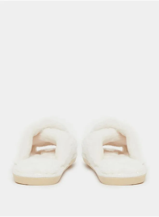 ستايلي نعال غرفة نوم رقيق من Criss Cross Strap