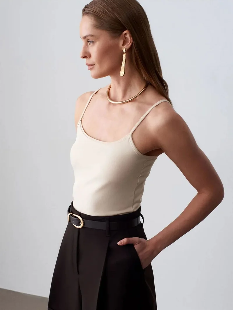 ديلفين Dilvin Slim-fit Sleeveless Square-neck Blouse