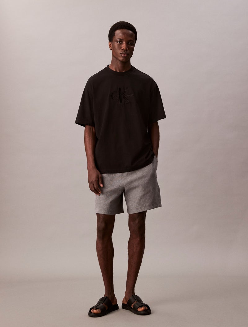 كالفن كلاين جينز تيشيرت بقصّة مريحة بشعار - Image 3