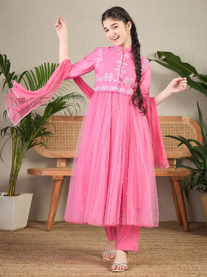 Cherry & Jerry Cherry & Jerry Woven 3/4th Sleeves Embroidered Flared Kurta Sets-Pink