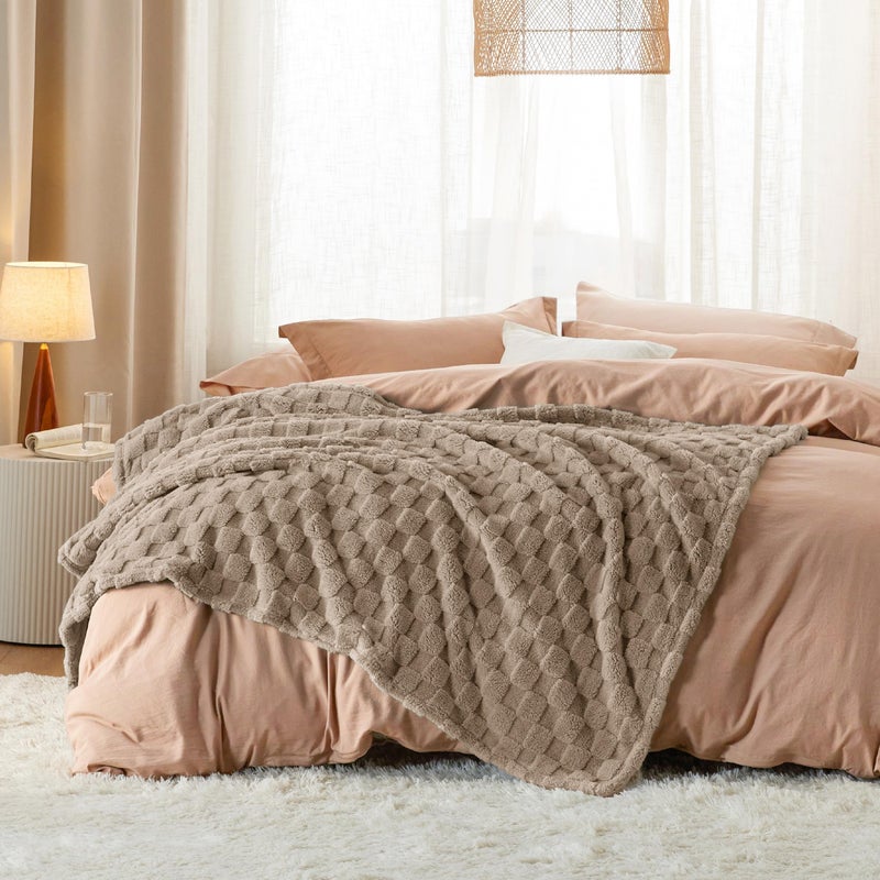 Bedsure GentleSoft Light Brown Throw Blanket for Couch - Checkered Fleece Blankets Gifts for Kids Girls, Cute Soft Cozy Throw for Bedroom Home Decor Gifts, 50x60 Inches - Image 5