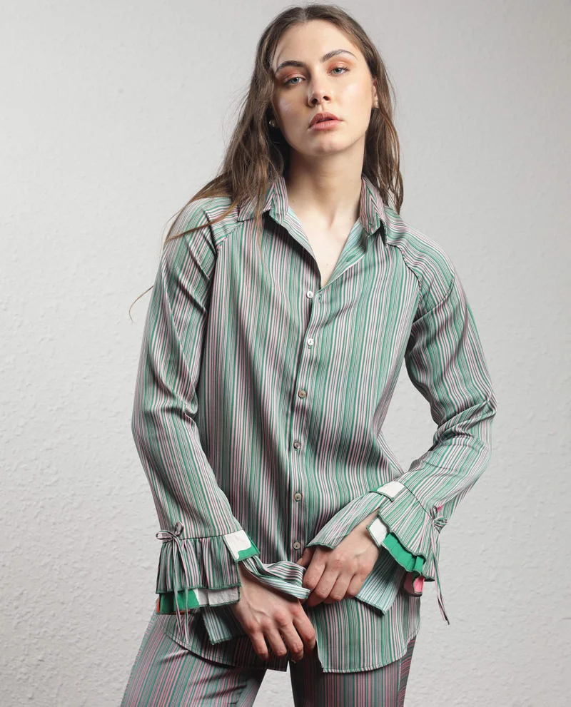 Rareism Women's Loose-Fitting Collared Shirt With Ruffled Sleeves
