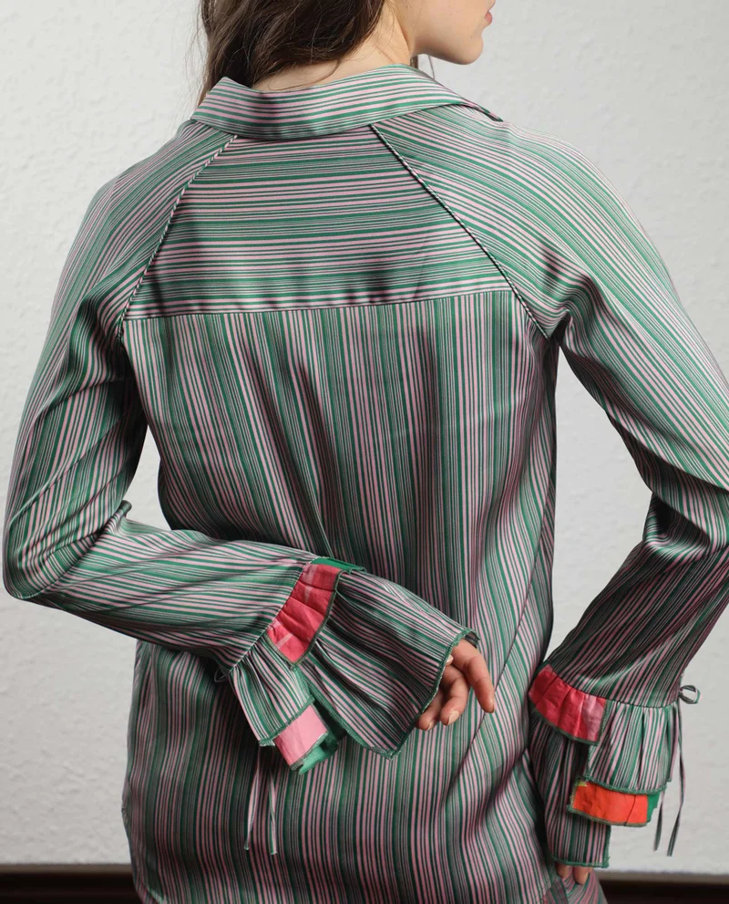 Rareism Women's Loose-Fitting Collared Shirt With Ruffled Sleeves
