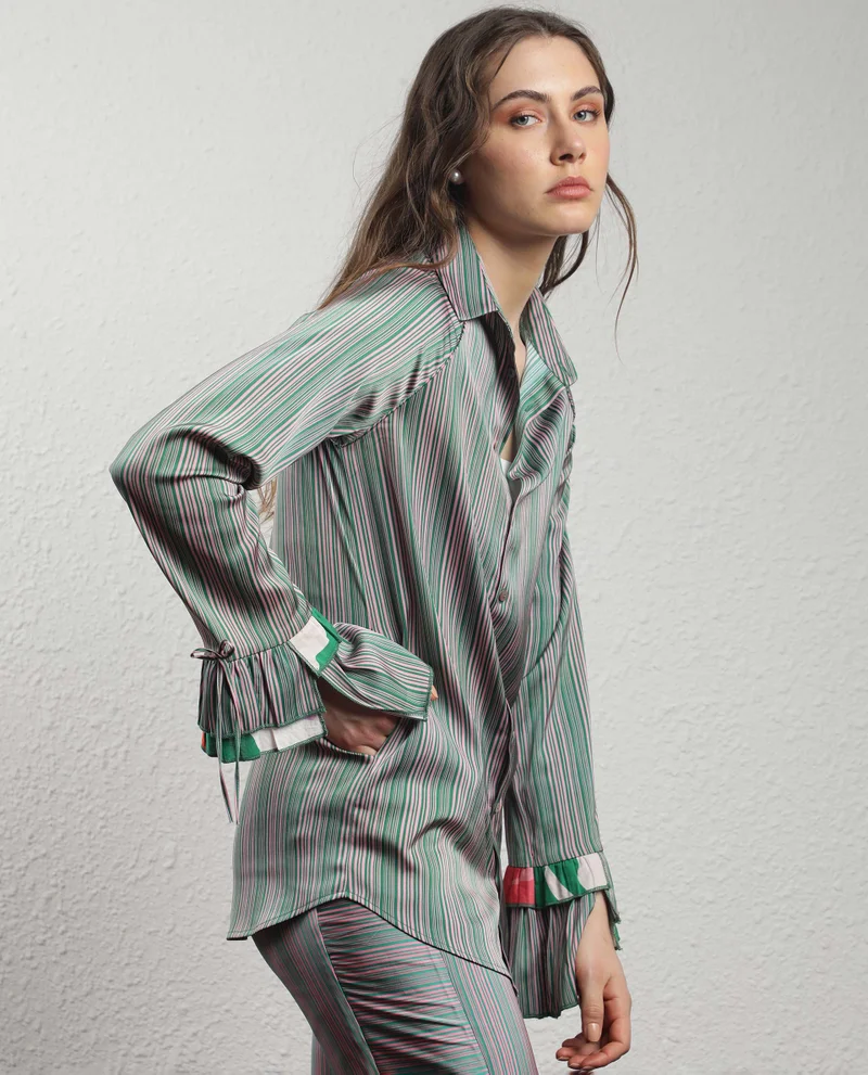 Rareism Women's Loose-Fitting Collared Shirt With Ruffled Sleeves