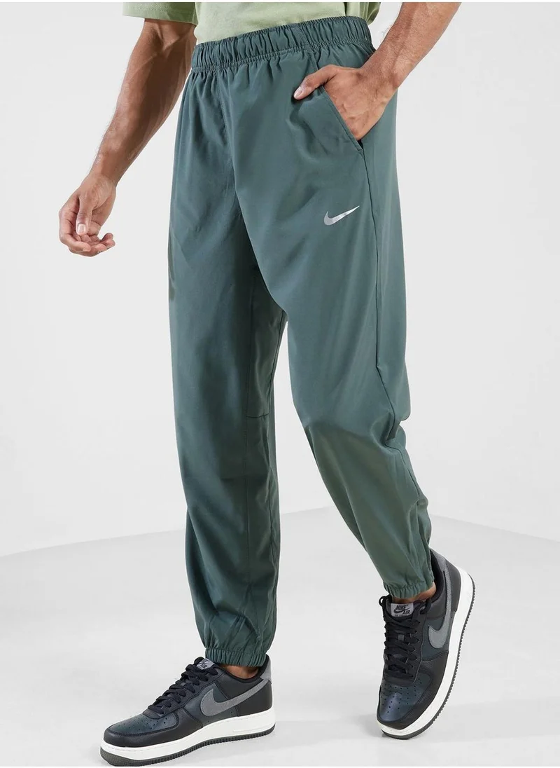 نايكي Dri-Fit Form Sweatpants