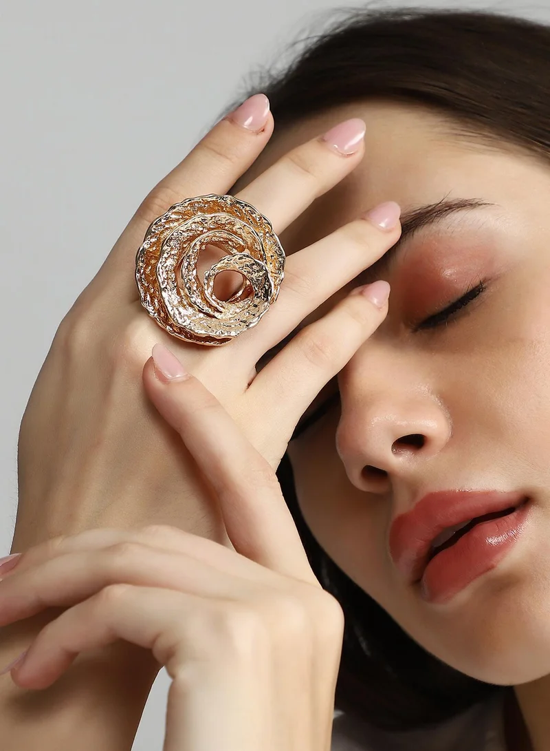 SOHI SOHI Women's The Rosa Statement Ring For Party Wear | California  Colour | Alloy Material | Adjustable Closure | Metallic Ring | Statement Ring For Women & Girls