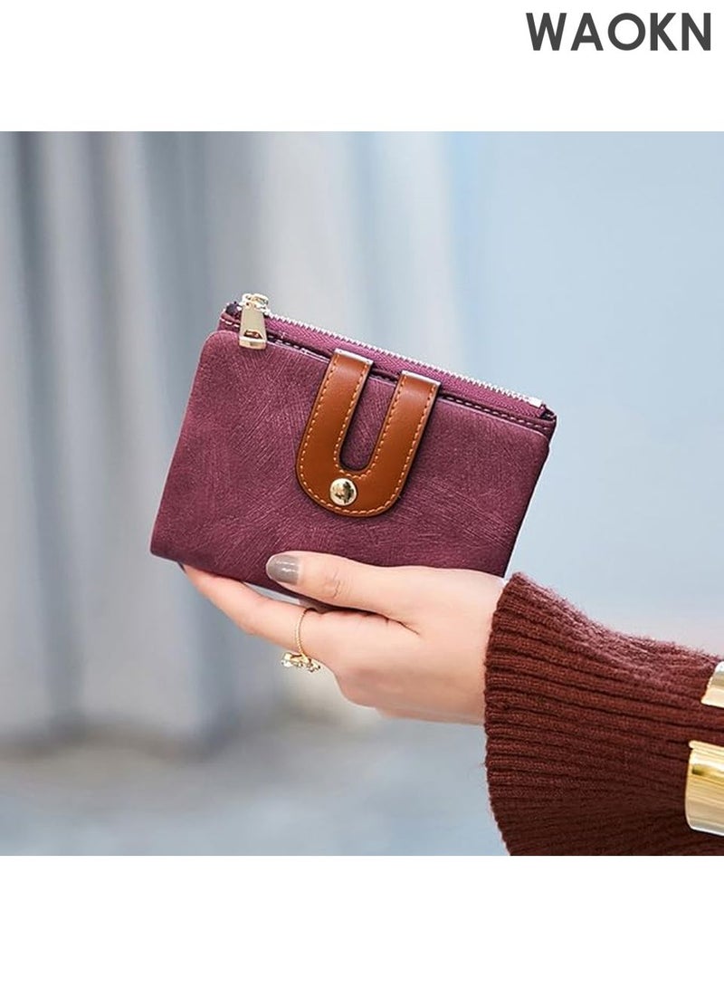 دبليو أيه أو كي أن محفظة جلدية صغيرة قابلة للطي للنساء - محفظة رفيعة مزودة بخاصية حجب RFID مع جيب للعملات المعدنية بسحاب ونافذة لبطاقة الهوية - حامل بطاقات ائتمان من الجلد الأصلي للنقود - محفظة جيب أمامي صغيرة الحجم (أرجواني أحمر) - Image 3