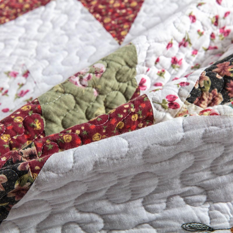 YAYIDAY Quilts King Size Patchwork Bedspread Set - 100% Cotton Reversible Breathable Red Star Geometric Quilted Quilt with Pillow Shams Fit All Seasons - Image 5