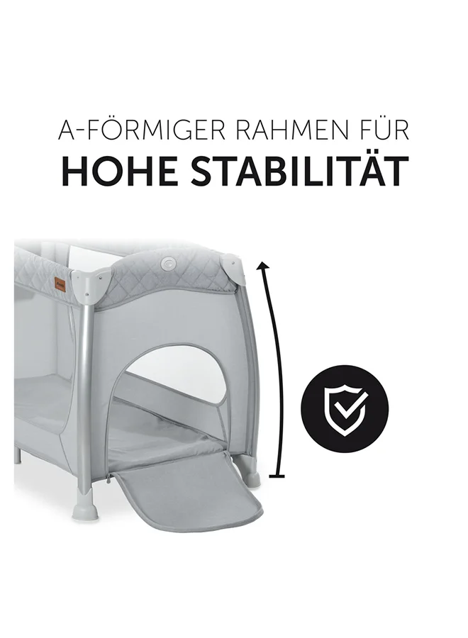 هوك Travel Cots Play N Relax Center Foldable, Wheeled, Newborn Attachment, Changing Top, Side Pocket, Easy To Fold, Tilt - Resistant Design , Modern Style, For Babies Up To 15 Kg - Grey