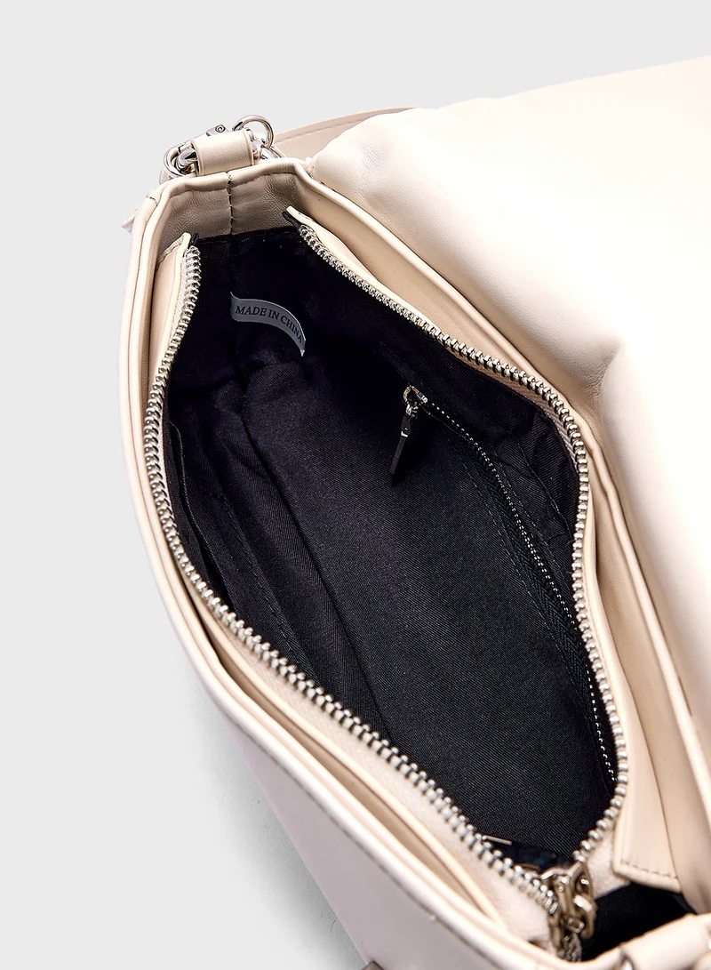 جينجر Quilted Padded Metal Chain Detail Crossbody Bag