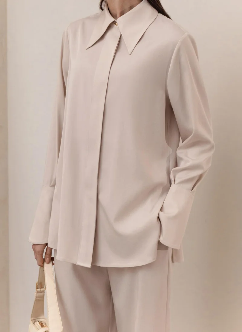 Lichi Loose shirt with wide cuffs