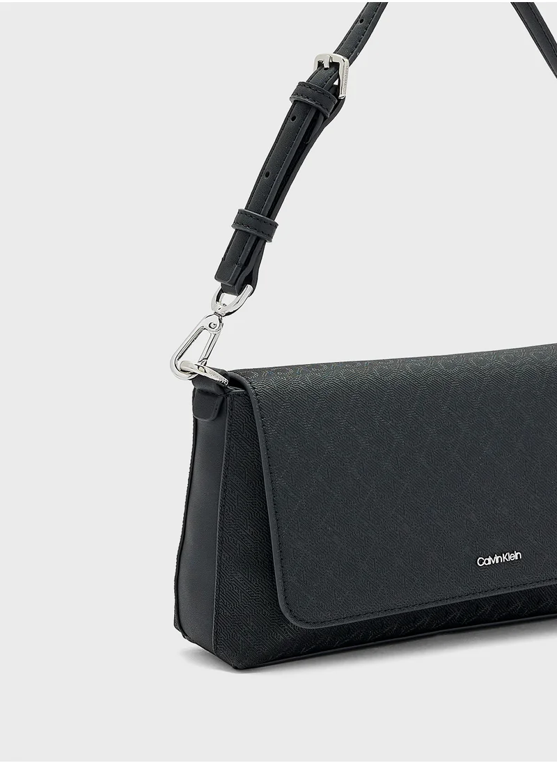 كالفن كلاين Must Convertible Crossbody