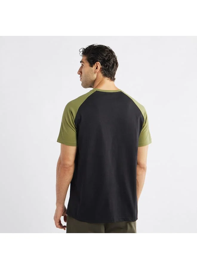 Splash FAV Colourblock T-shirt with Crew Neck and Raglan Sleeves