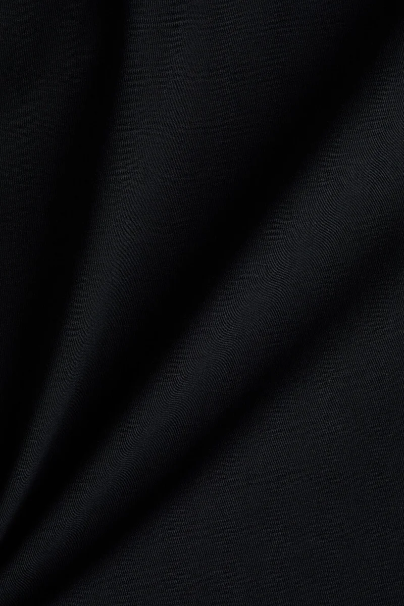 اتش اند ام بلوزة إرضاع بحمالات كتف رفيعة من تشكيلة ماما