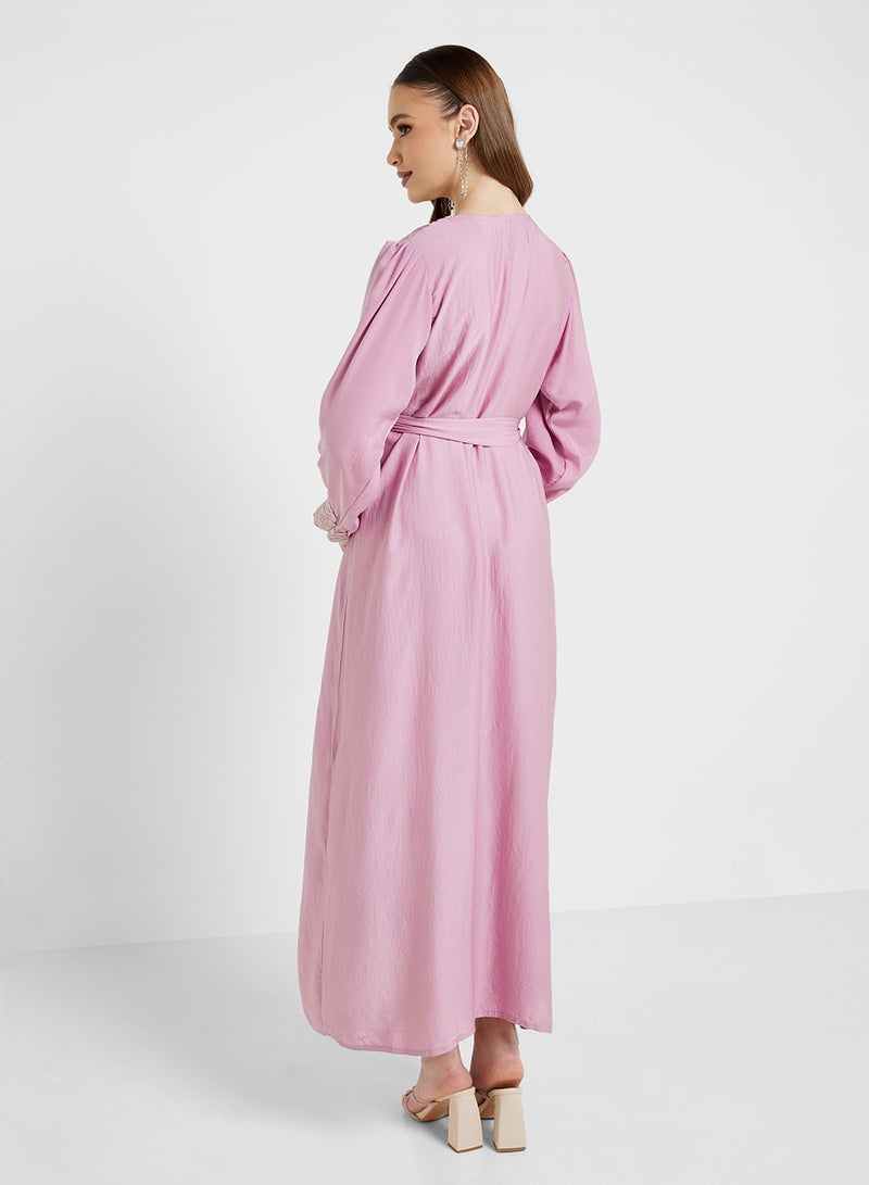 هيا كلوزيت جلابية مطرزة بحزام - Image 2