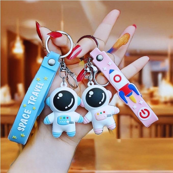 BROGBUS Metal Double Pendant Ring Design Space-Suited 3D Astronaut Keychain Keyrings for Kids Girl Car and Student Bag (Multicolor, Pack of 2) - Image 1