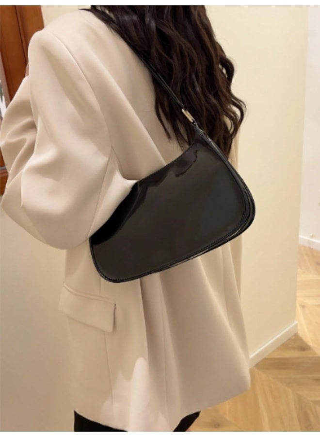 عرب شنطة كتف نسائية هلالية الشكل، لون أسود، تصميم مينيمال وأنيق، بسحاب علوي، مثالية للجامعة والخروجات اليومية - Image 4