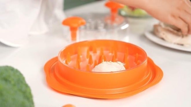 Chicken Shredder with Removable Plate - Manual Meat Shredder Tool with Transparent Lid & Cleaning Brush, Dishwasher Safe Kitchen Gadget for Shredding Chicken, Pork, Beef, Pulled Pork(Black) - Image 3