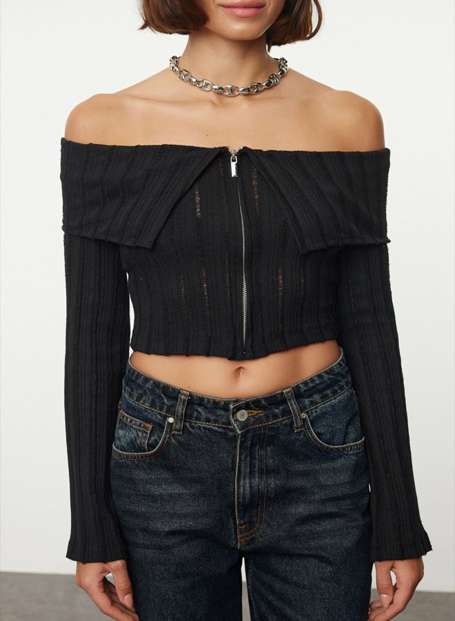 trendyol Black Zipper Detailed Carmen Collar Crop/Short Regular/Normal Fit Knitted Blouse TWOAW25BZ00070  - Image 3