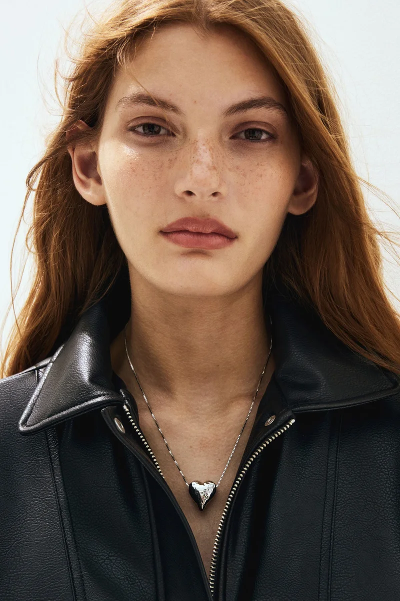 H&M Heart-pendant necklace