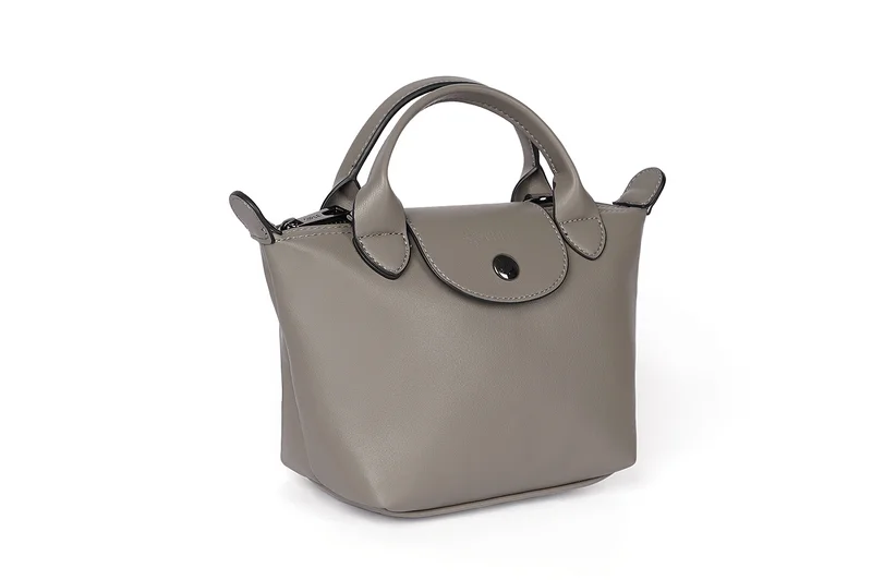 كابلي مولات نسائية بمقدمة مدببة وكعب كيتن منخفض ومزينة