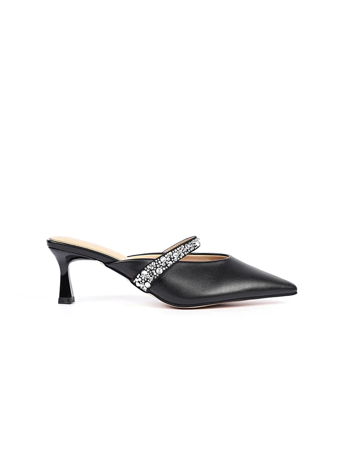 كابلي مولات نسائية بمقدمة مدببة وكعب كيتن منخفض ومزينة