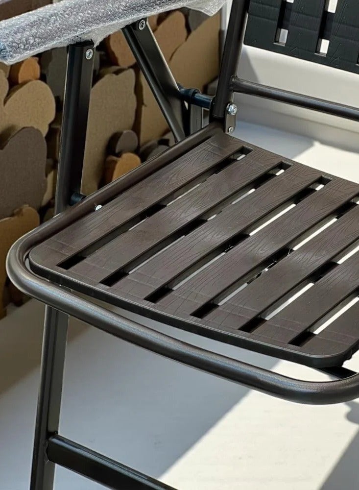 VERANDA Folding plastic lounge chair - durable metal frame - Image 2
