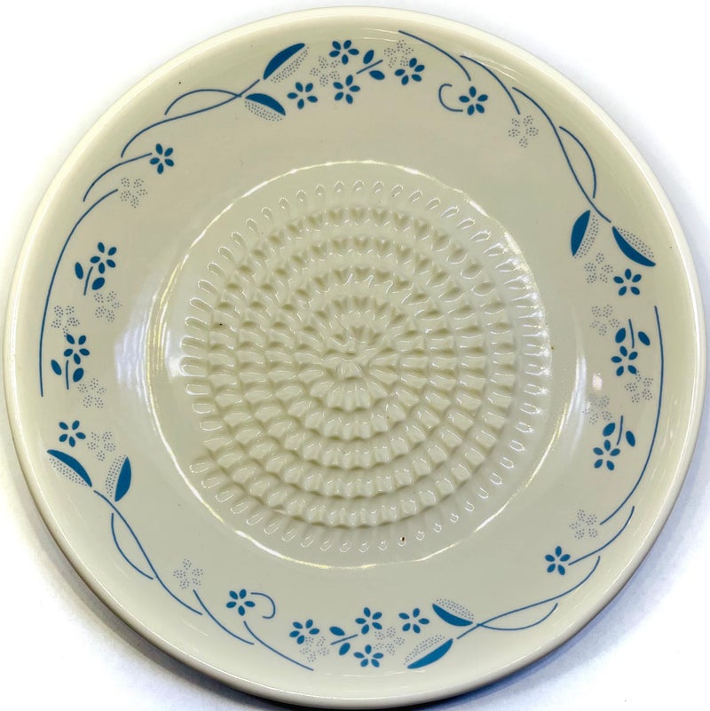BonCera, All-in-one Premium Ceramic Garlic Grater Plate 4-Piece Set - Classic Flower Line on White Design - For Garlic, Ginger, Chocolate, and more! - Comes with 5.25" Plate, Peeler, Brush, and Stand - Image 5