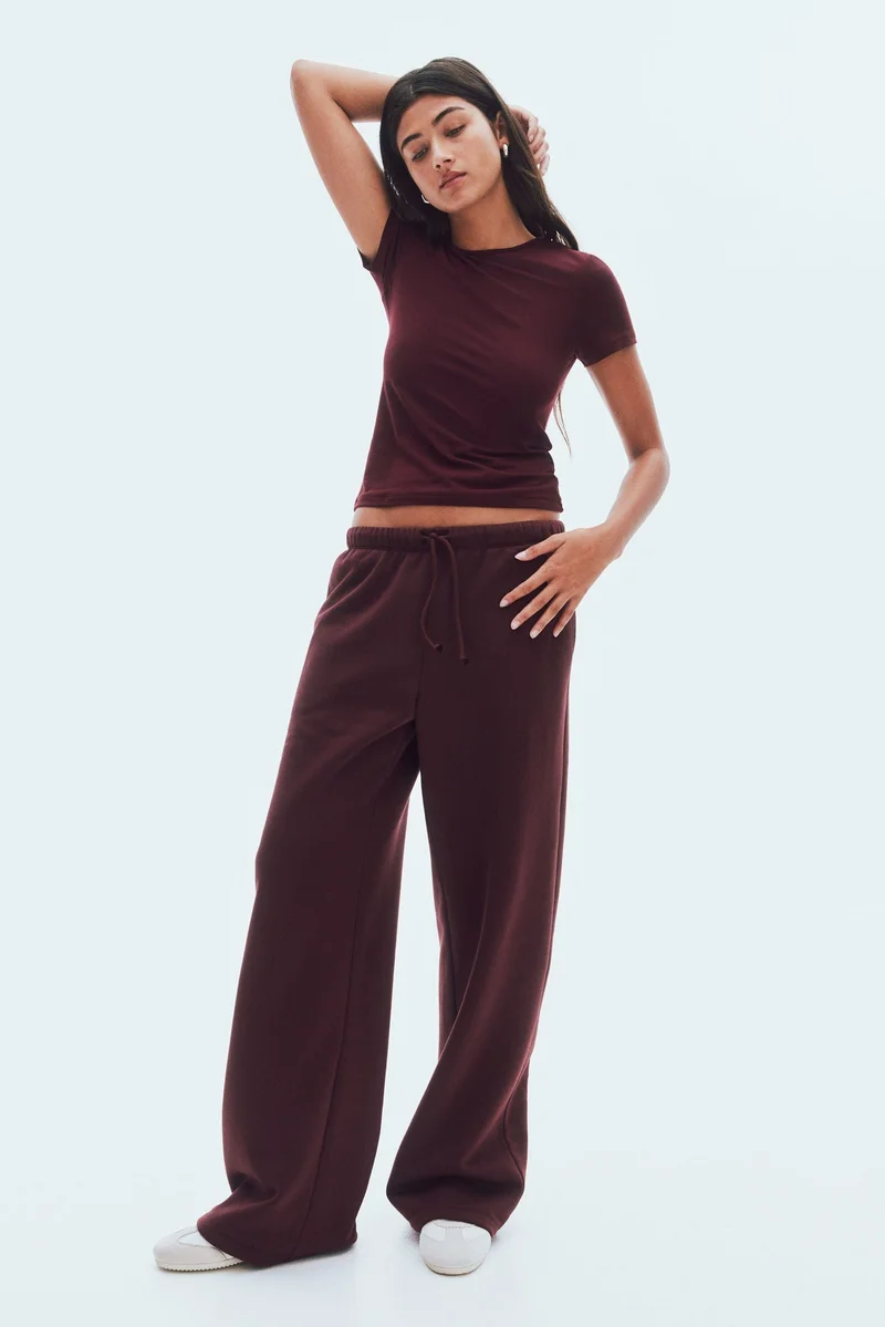 اتش اند ام تي-شيرت من ألياف ناعمة