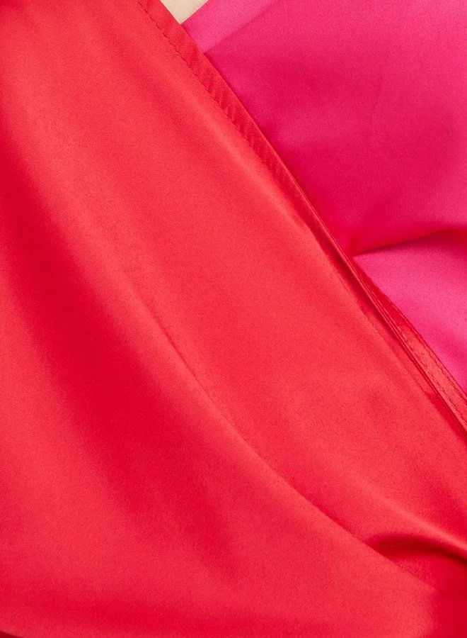 ستايلي Colorblock Satin Wrap Top with with Brooch Detail