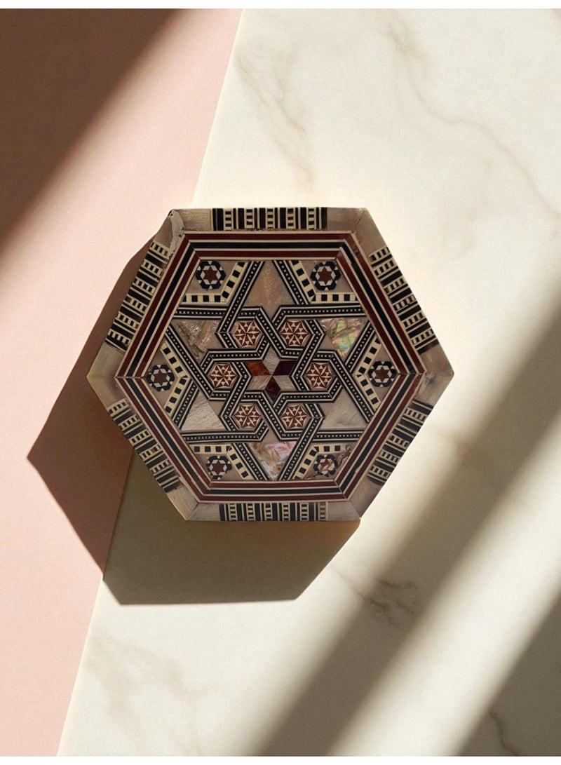 Handmade Damascus Mosaic Box Made of Wood... and Shells for Jewelry and Valuables diameter 16 cm  - Image 3